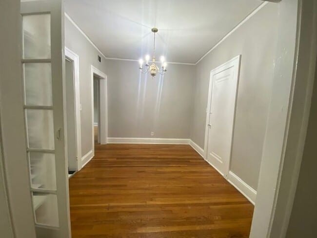 Building Photo - Experience the best of VA Highlands living! Cozy One Bedroom Apartment Available Now!
