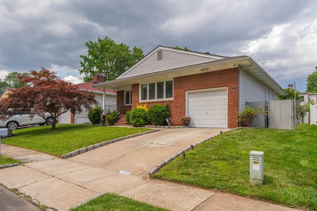 Primary Photo - 1031 Di Antonio Dr