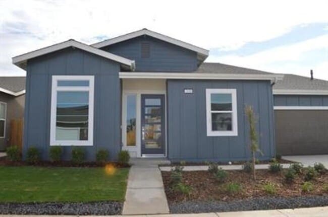 Building Photo - 2430 Bastidas Dr