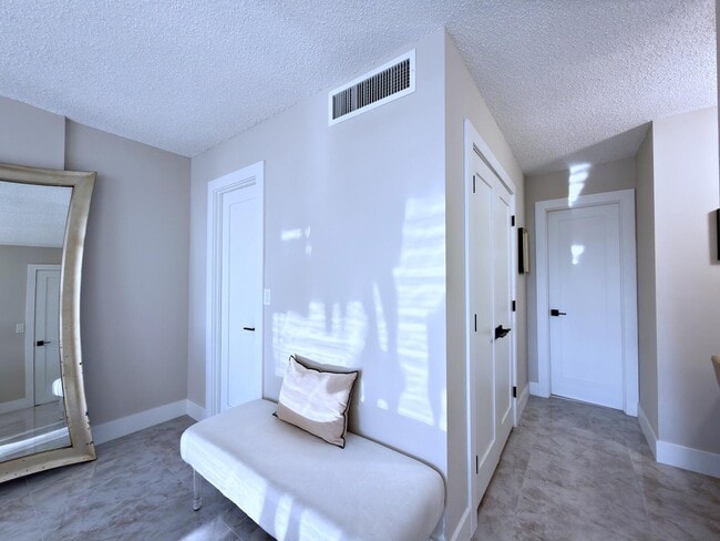 Building Photo - 3546 S Ocean Blvd