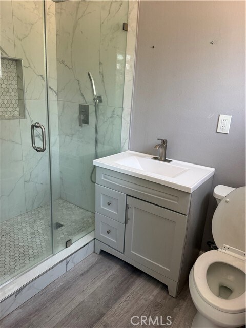 Building Photo - 6603 Mitad Ct