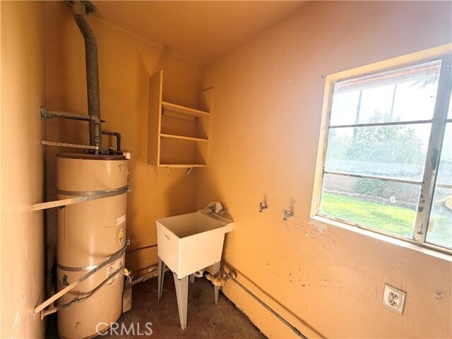 Building Photo - 323 E Holly St