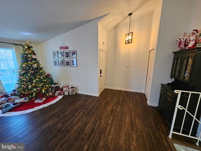 Building Photo - 5909 Wood Sorrels Ct