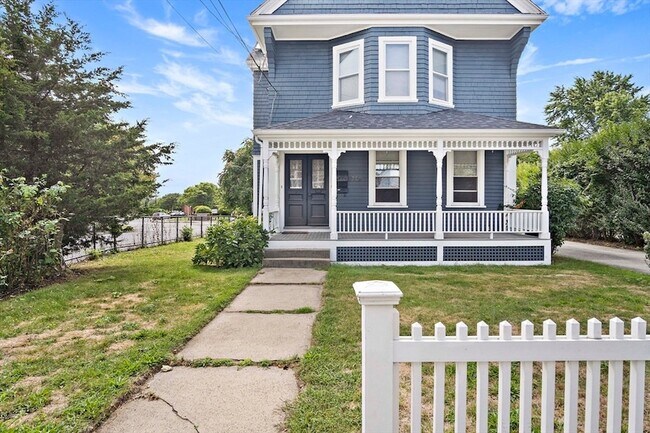 Building Photo - 263 Riverside Ave