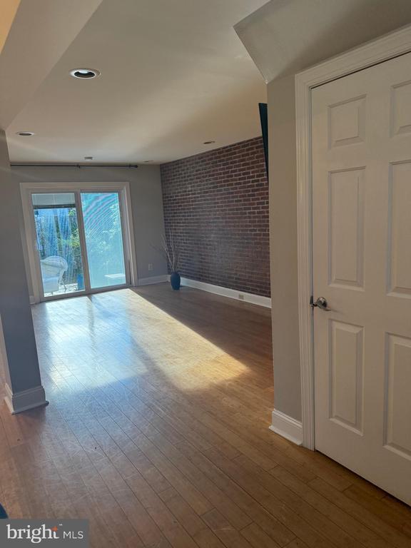 Building Photo - 4363 Varnum Pl NE