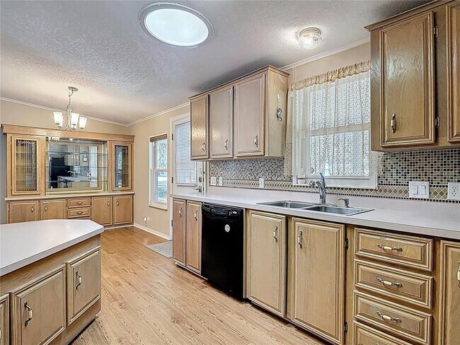 Building Photo - 25533 Belle Helene