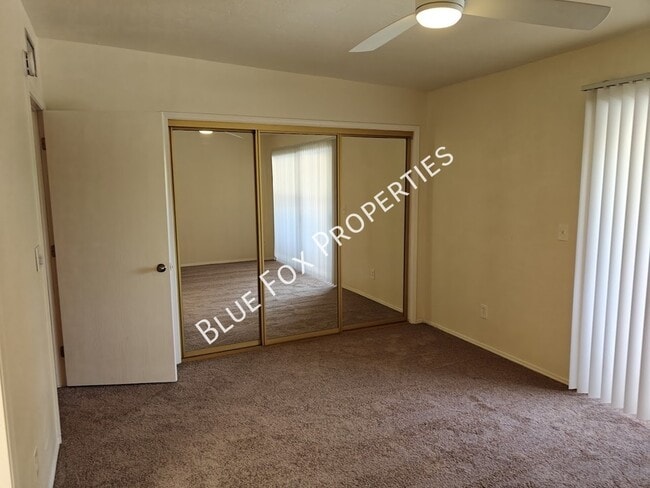 Building Photo - 10131 E Lost Trails St