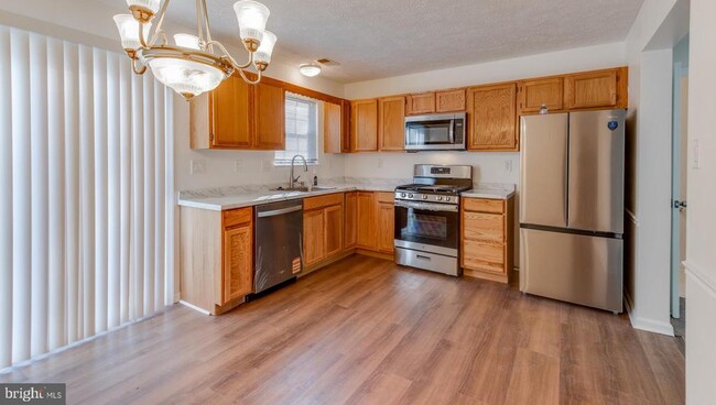 Building Photo - 2502 Regal Pl