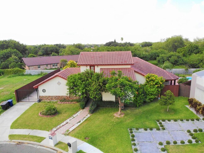 Primary Photo - 4Bed/3.5Bath WITH A POOL Now available in Mcallen TX (Taylor and 495)