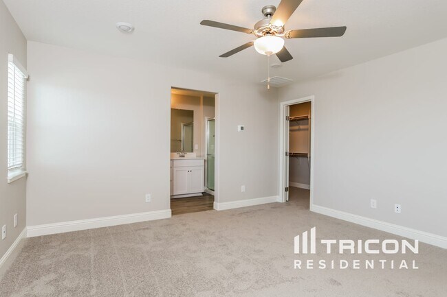 Building Photo - 2075 Comstock Ln