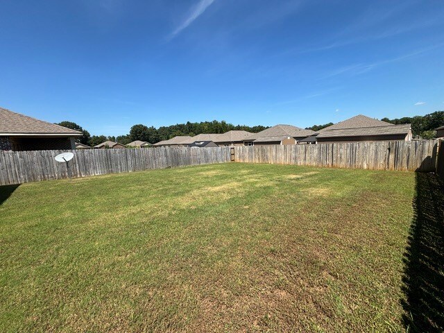 Building Photo - 14824 Norfleet Dr