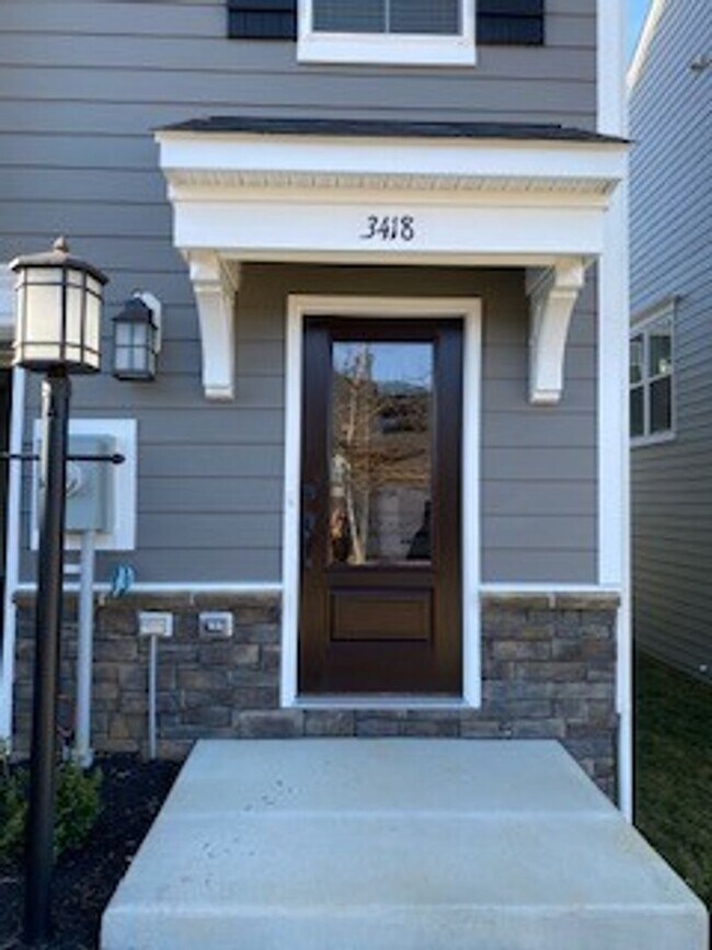 Building Photo - Townhome in Avinity Estates