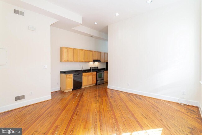 Building Photo - 1213 12th St NW