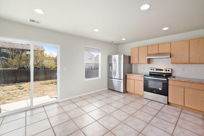 Building Photo - Lovely 4 Bed/2 Bath Home Available in Thornton