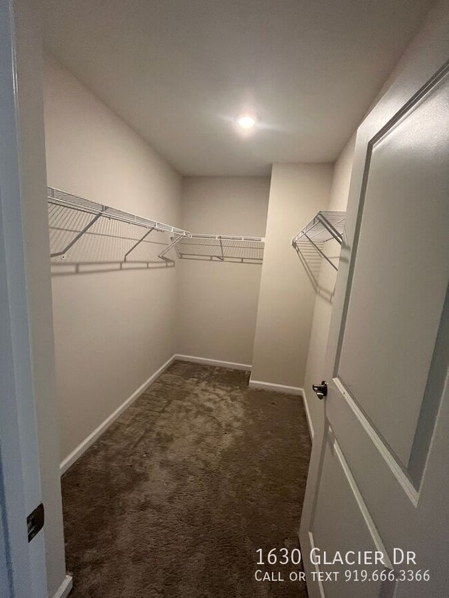 Building Photo - 1630 Glacier Dr