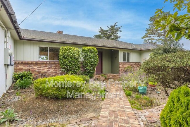 Primary Photo - 4032 Mora Ln