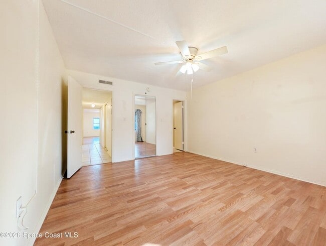 Building Photo - 190 E Olmstead Dr