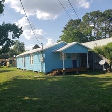 Building Photo - Home for rent in Breaux Bridge
