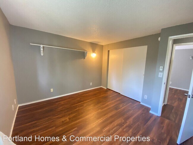Building Photo - 2 br, 1 bath House - 832 SE Lambert Circle