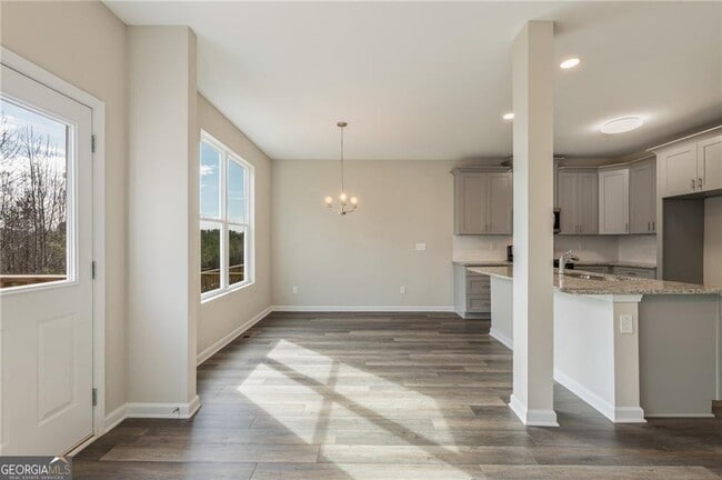 Building Photo - 978 Valley Rock Dr