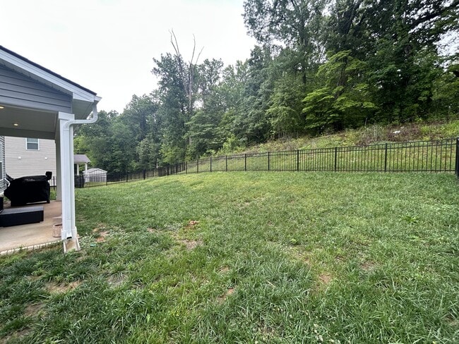 Building Photo - 1055 Ross Farms Blvd