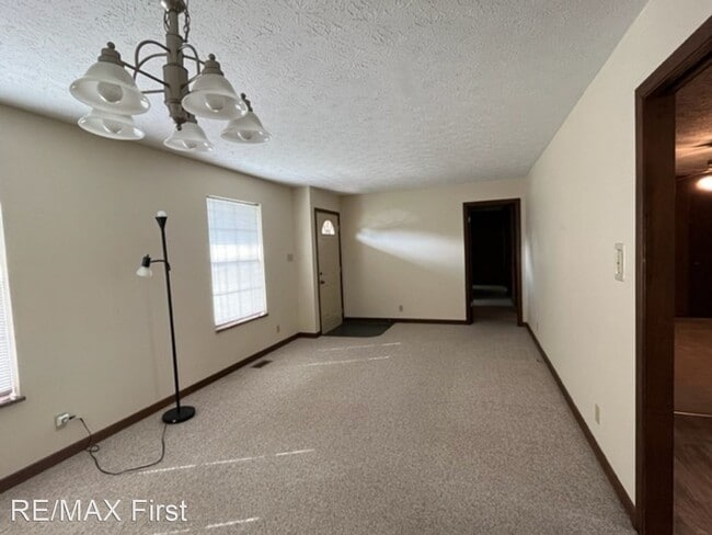 Building Photo - 3 br, 2.5 bath House - 3547 Peppermint Hil...