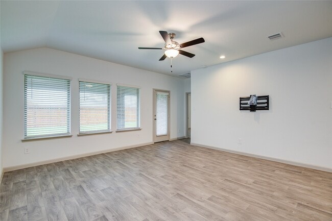 Building Photo - 3507 Telford Ln