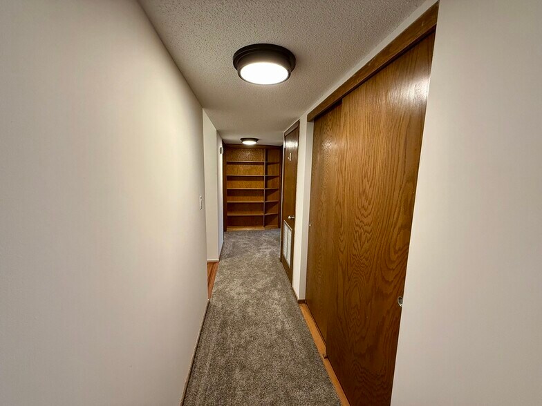 Building Photo - 121 Washington Ave S