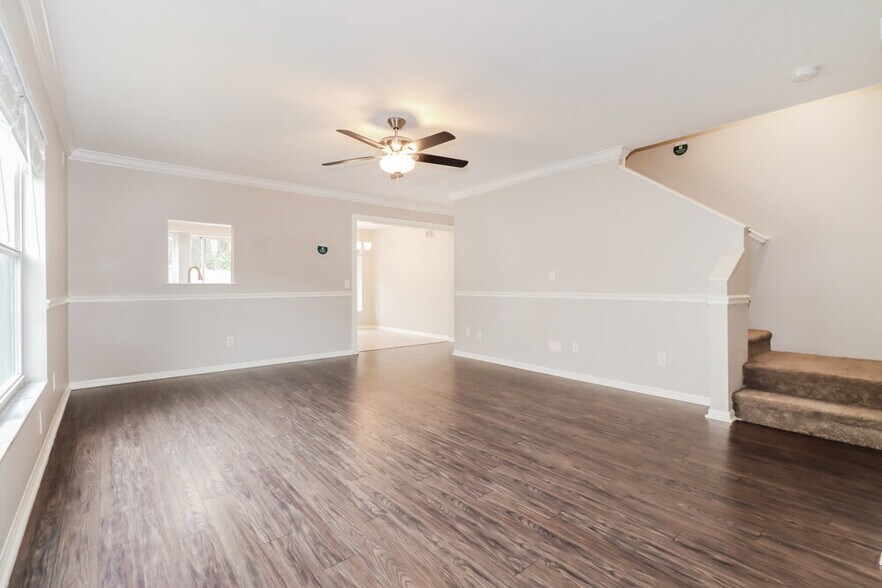 Building Photo - 8541 Hawbuck St