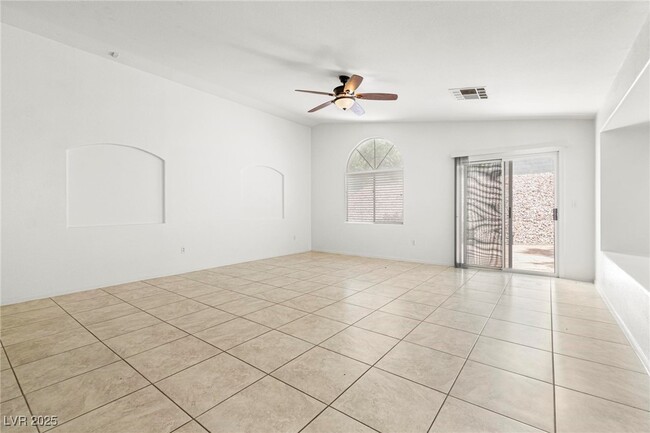 Building Photo - 1530 Misty Sky Dr