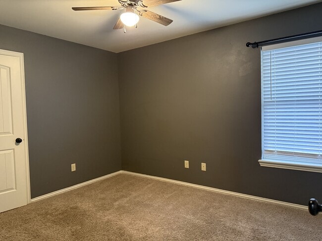 Building Photo - 2624 112th St