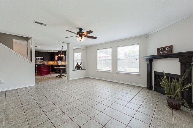Building Photo - 17106 Summer Hollow Dr