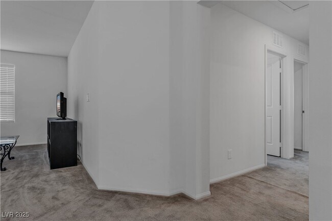 Building Photo - 10289 Massachusetts Ln