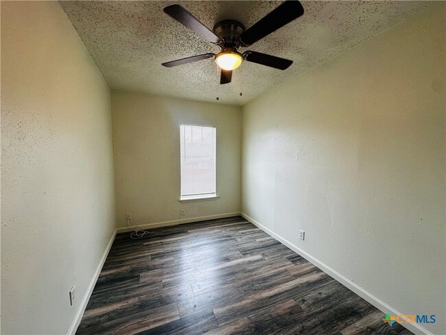 Building Photo - 714 S River St