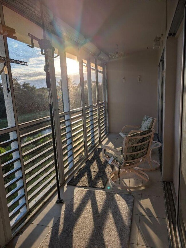 Building Photo - 2812 Garden Dr S