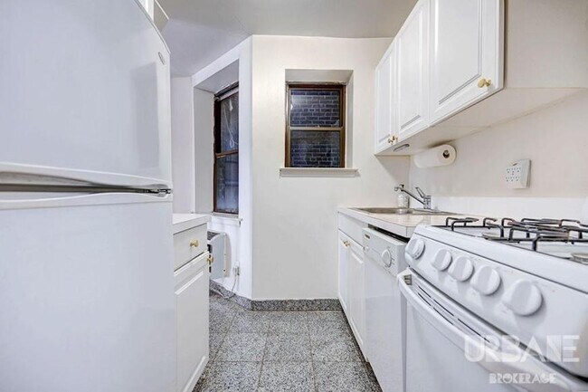 Building Photo - 0 bedroom in NEW YORK NY 10014