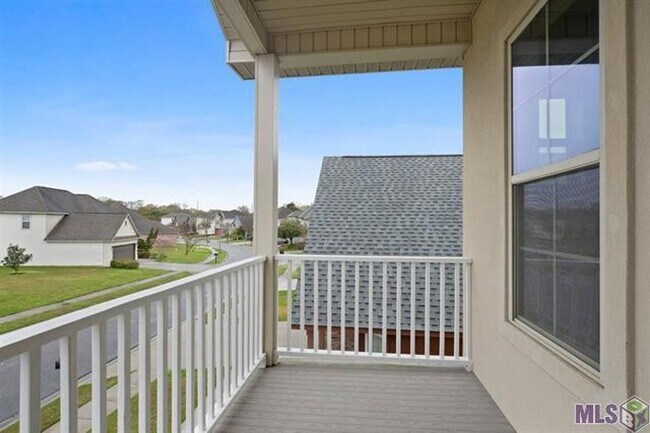 Building Photo - 4 Bedroom House off Old Hammond near S. Fl...