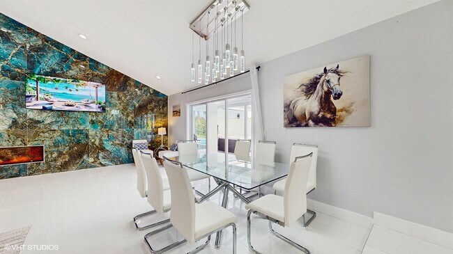 Building Photo - 11647 Anhinga Dr