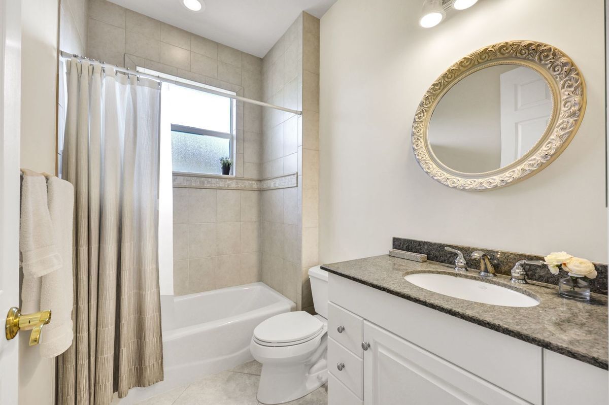 Building Photo - 684 98th Ave N