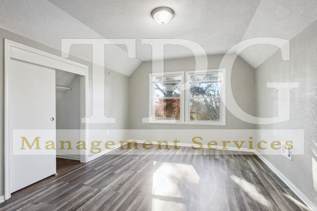 Building Photo - Beautiful, Updated Historic Home in KCMO