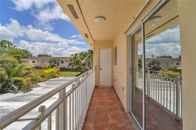 Building Photo - 7210 NW 174th Terrace