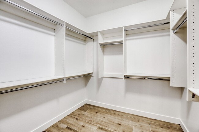 Building Photo - 16844 N 98th Pl