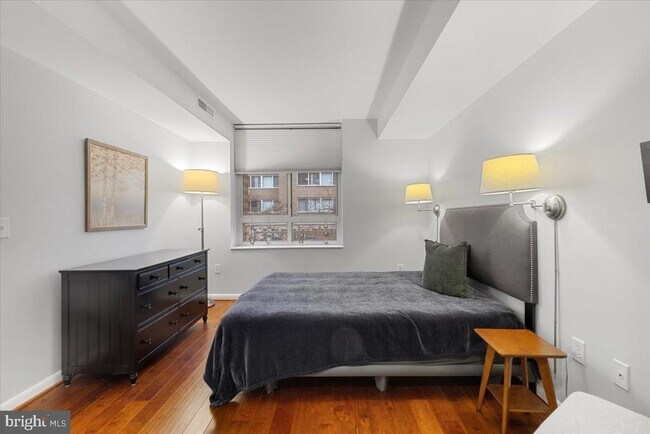 Building Photo - 350 G St SW