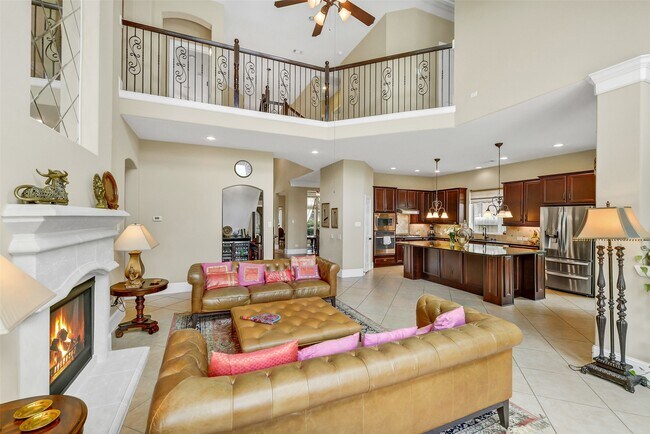 Building Photo - 28606 Rolling Ridge Dr