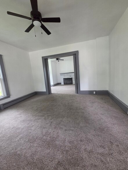 Building Photo - 741 Marinette Ave