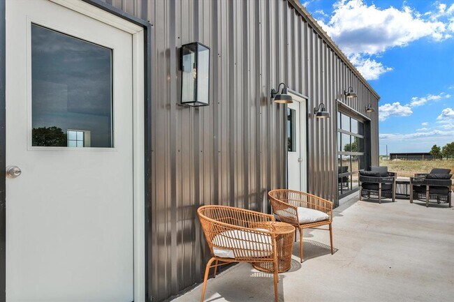 Building Photo - 261 Co Rd 423