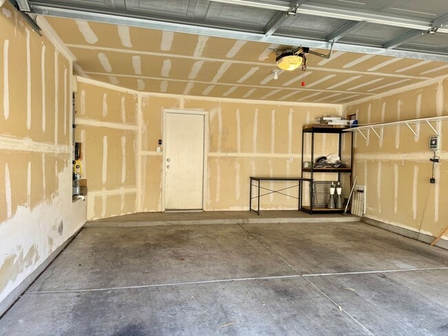 Building Photo - 4361 Altura Vista Ln NE