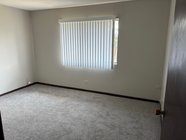 Building Photo - 16622 Theresa Ln