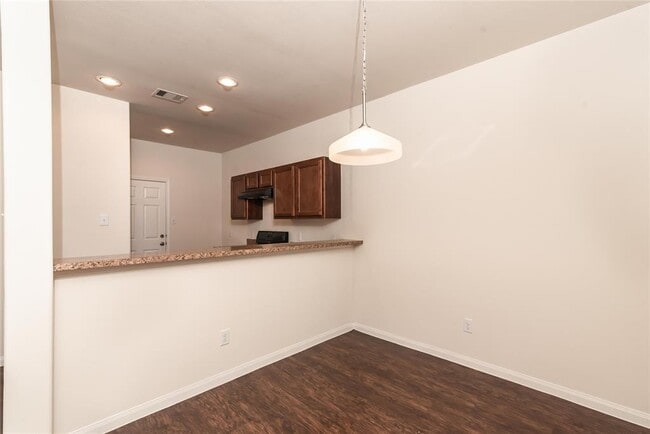 Building Photo - 14706 Jennys Park Pl