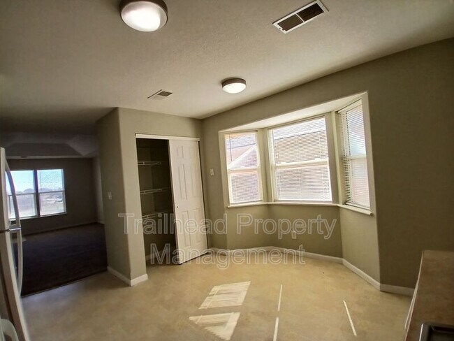 Building Photo - 1100 N Noland Rd